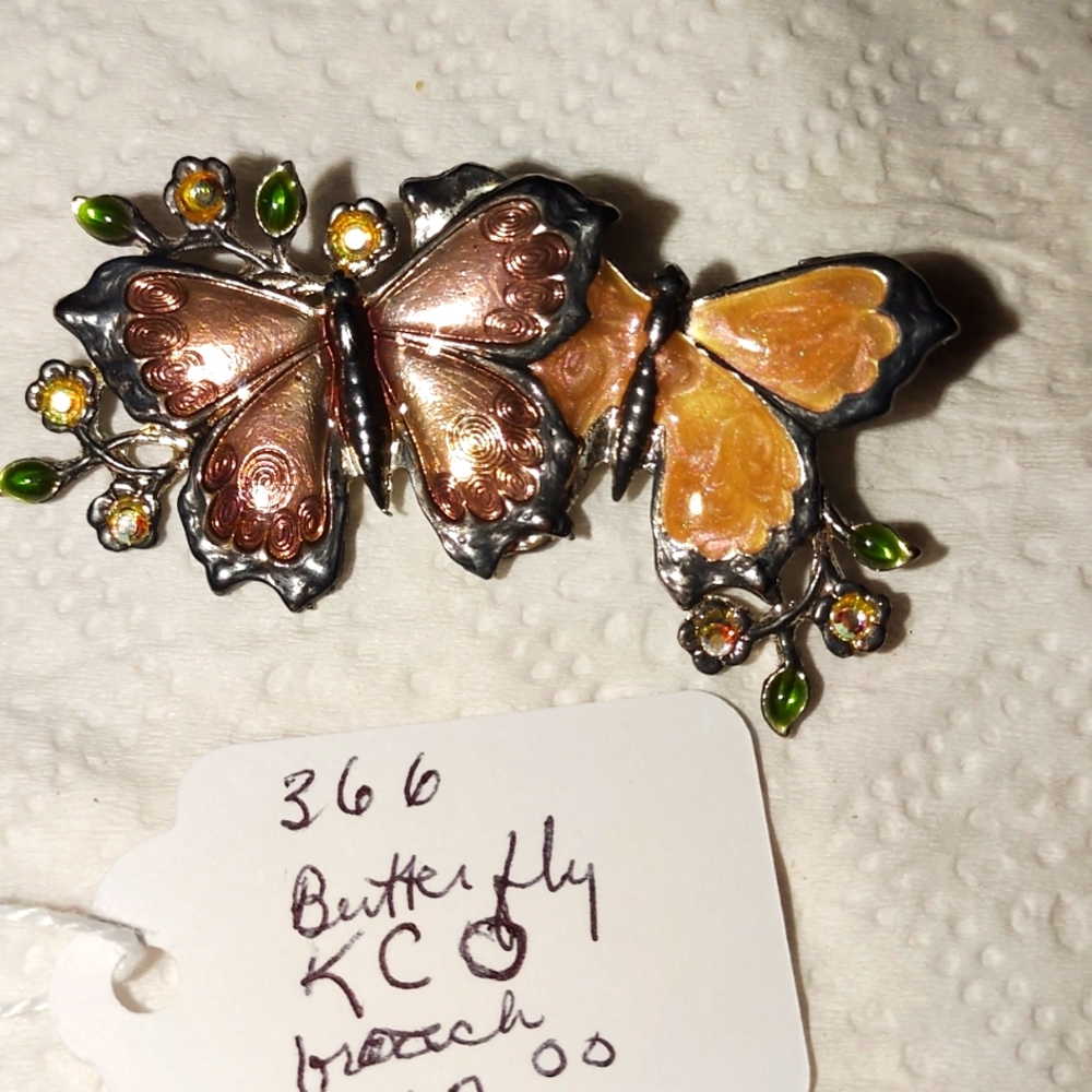 Double butterfly brooch